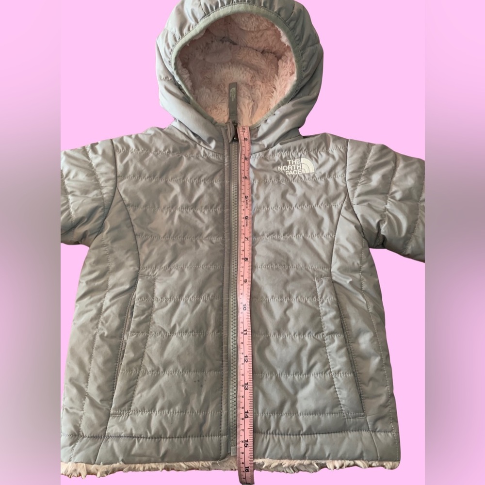The North Face reversible grey/pink 2T toddler winter coat for sale in EUC